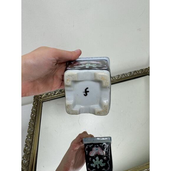 SMALL SQUARE PLANTER, Famille Nori Style Butterfly Square Footed Planter, Succul - Picture 7 of 8